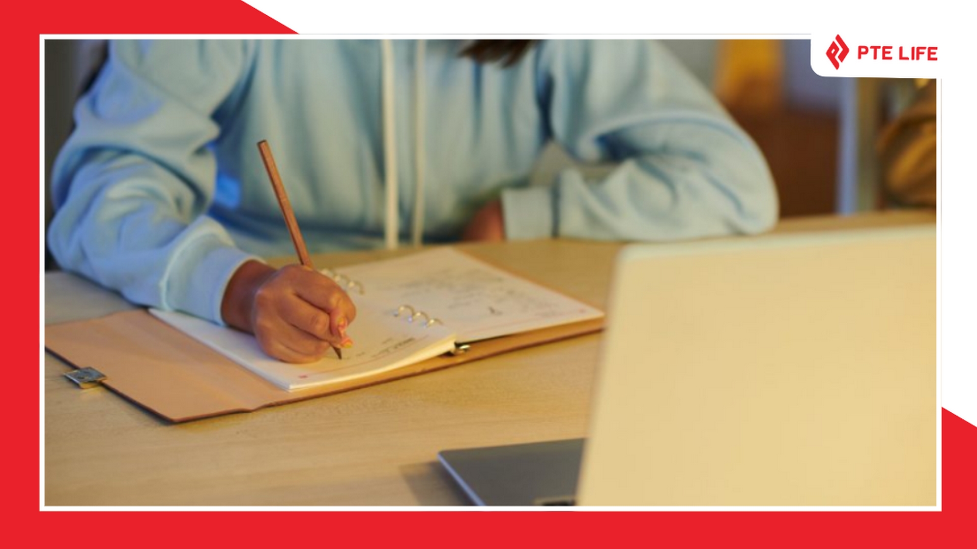 Bạn có thể sử dụng từ vựng tiếng Anh Unit 1 lớp 12 để kể về bản thân hay ai đó mà mình ngưỡng mộ, ấn tượng